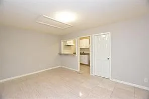 3807 Brock St — Photo 8
