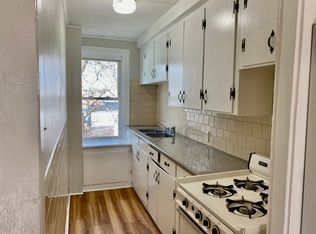 160 Hall St #2W, Fall River, MA 02724