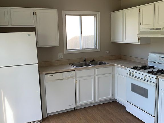 3rd image of 735 Clearwood Ct #735