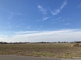 421 Farmstead Dr, Seguin, TX 78155