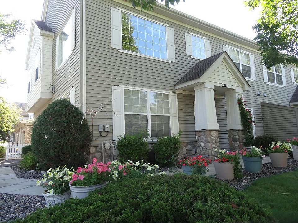 1st image of 2101 Baneberry Way E