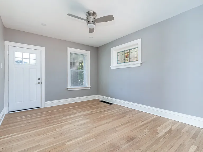 5339 Robert Ave — Photo 6