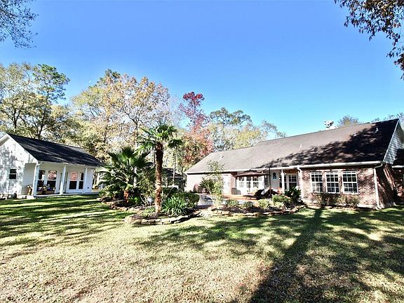 2nd image of 26715 Fairway Oaks Ct