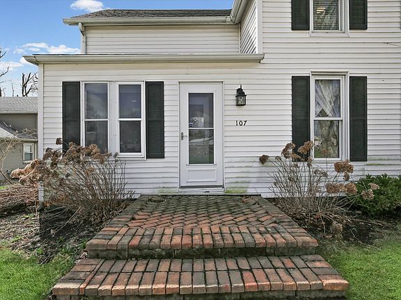 5th image of 107 E Washington St