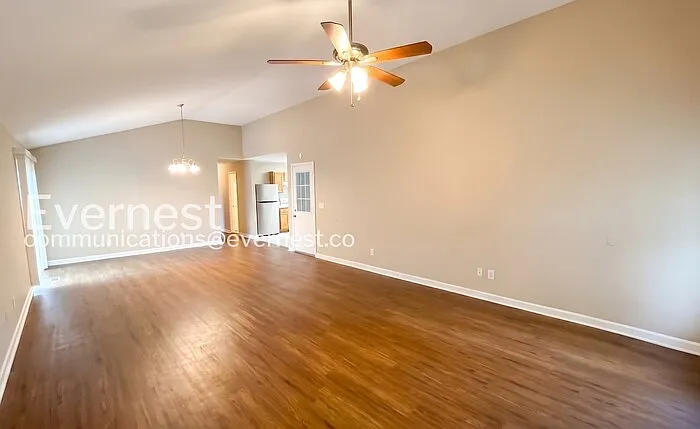 61 Corley Ave — Photo 7