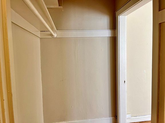 5th image of 737 Bush St Unit 203