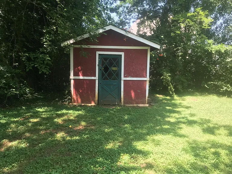 2110 Arrow Ct — Photo 11