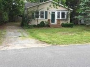30 W End Ave, East Quogue, NY 11942