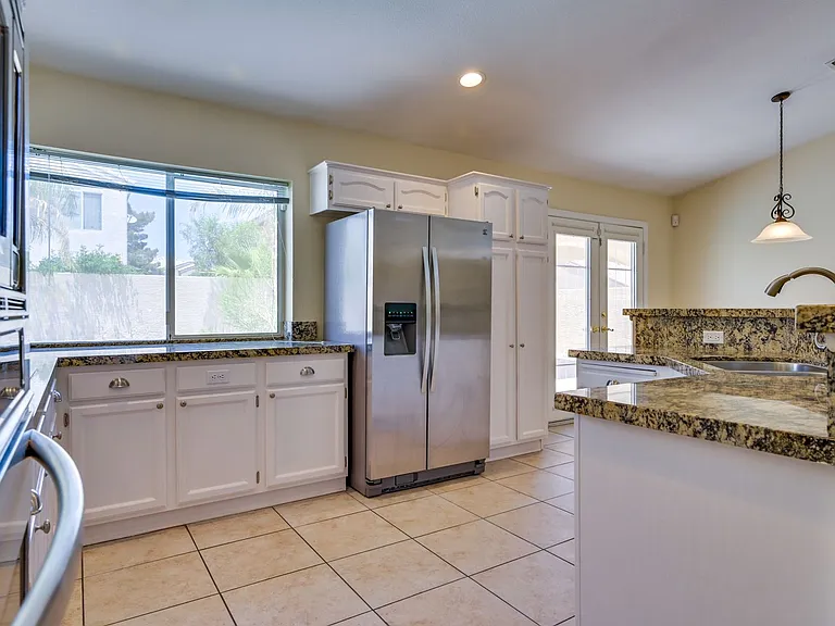 968 E Robindale Rd — Photo 39