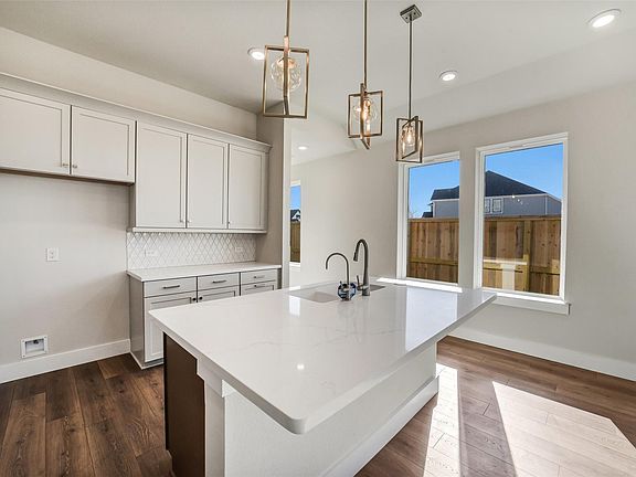 7th image of this home