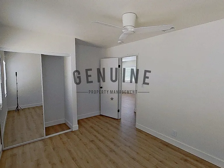 1145 W McFadden Ave — Photo 9