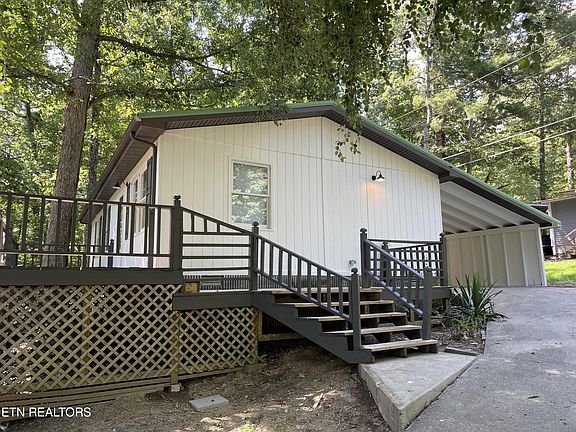 2nd image of 112 Hampshire Ln