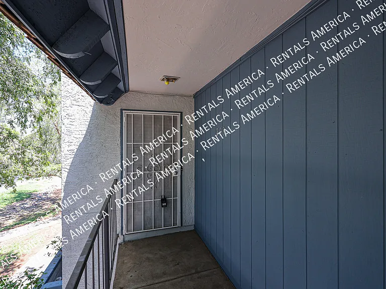 4608 W Maryland Ave #208 — Photo 7
