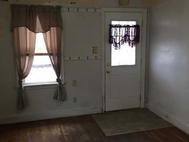 2nd image of 1618 E C Ave