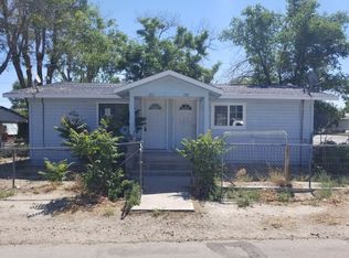 723 4th St, Hawthorne, NV 89415