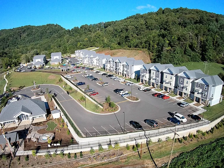 Flagship Western Apartments & Townhomes — Photo 26