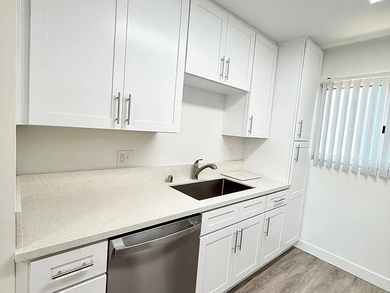 4681-4691 Kansas St — Photo 6