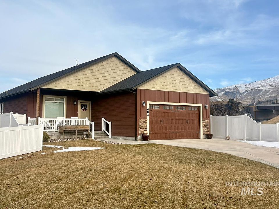 1st image of 484 Double Eagle Dr