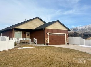 484 Double Eagle Dr, Pocatello, ID 83204