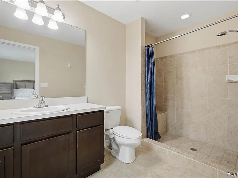 1114 Wales Dr — Photo 30