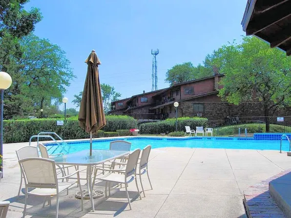 8510 West Waterford AVENUE #5, Greenfield, WI 53228