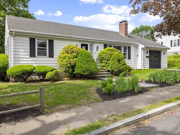 218 Green St, Marblehead, MA 01945