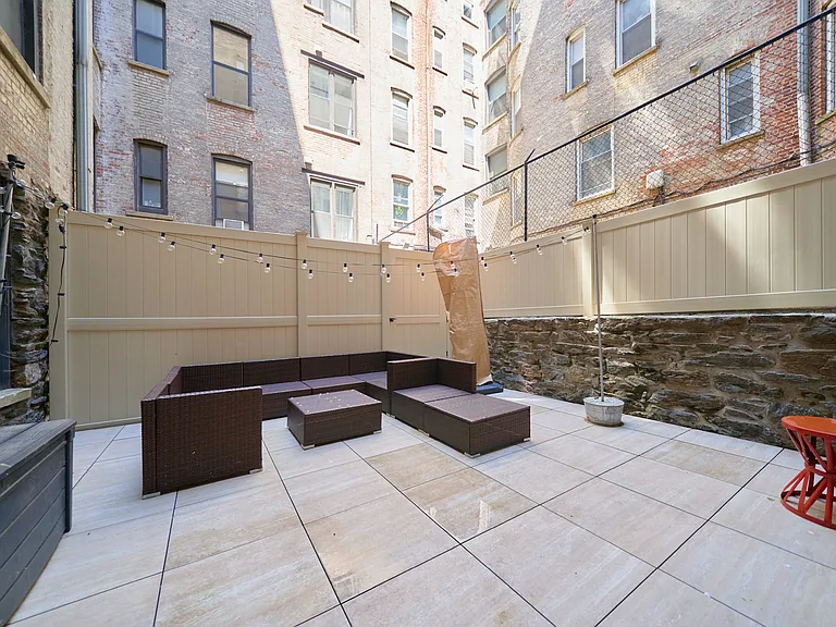 325 W 93rd St #1A — Photo 16