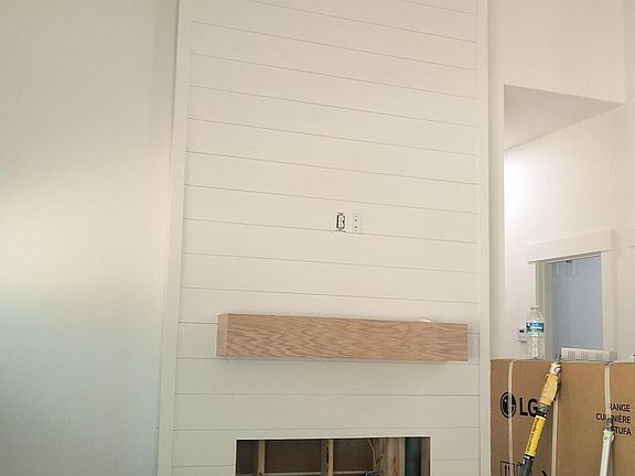 5th image of 440 Hotwater Rd