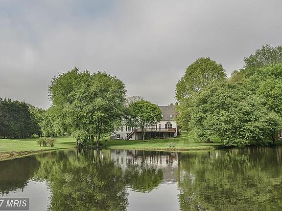 3rd image of 6707 Browns Pond Ln