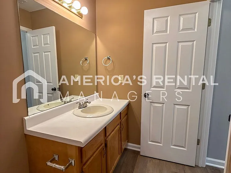 430 Canterbury Rd #F — Photo 19