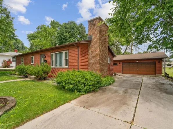 2016 Jackson STREET, New Holstein, WI 53061