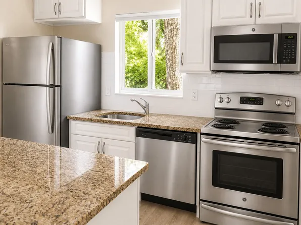 110 W Emerson St, Melrose, MA 02176