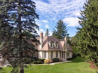 1161 Tecumseh Park Dr, Mississauga, ON L5H 2W3