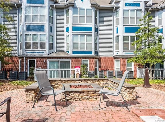 3rd image of 505 N Graham St Unit 1E