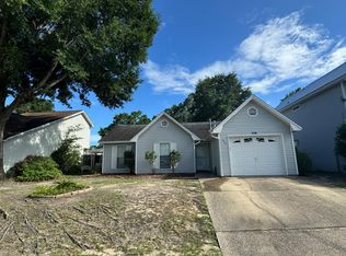 102 Ridge Ln, Niceville, FL 32578