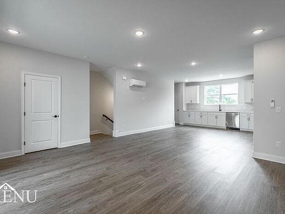 4th image of 5713 Sofias Cir