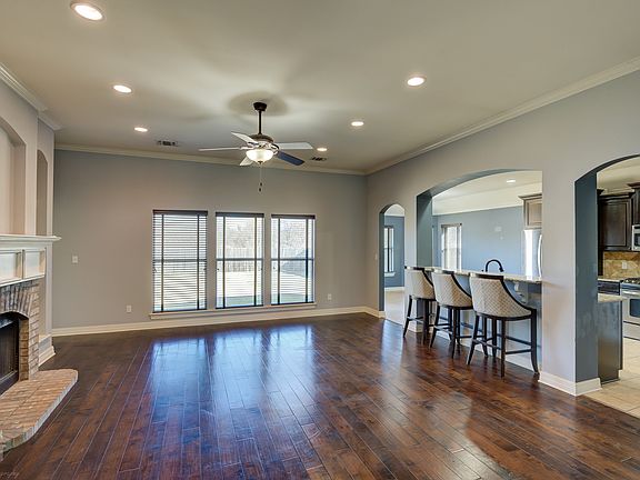 5th image of 340 Avondale Ln