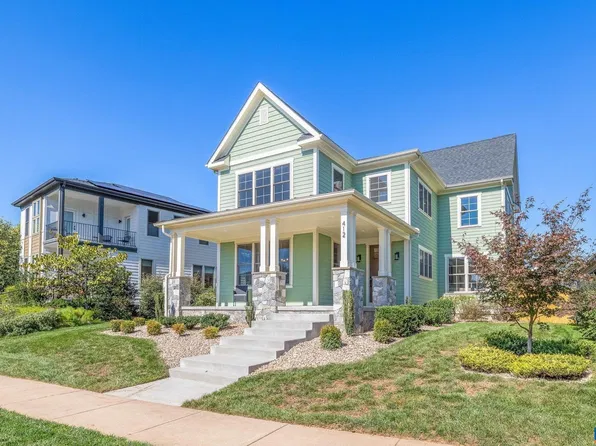 412 Lochlyn Hill Dr, Charlottesville, VA 22903