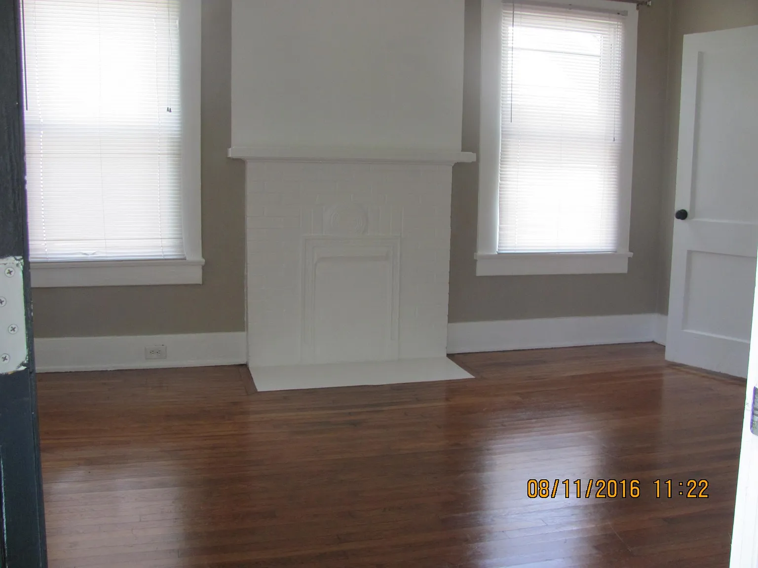 2 bed, 700 sqft, $1,125 — Photo 2