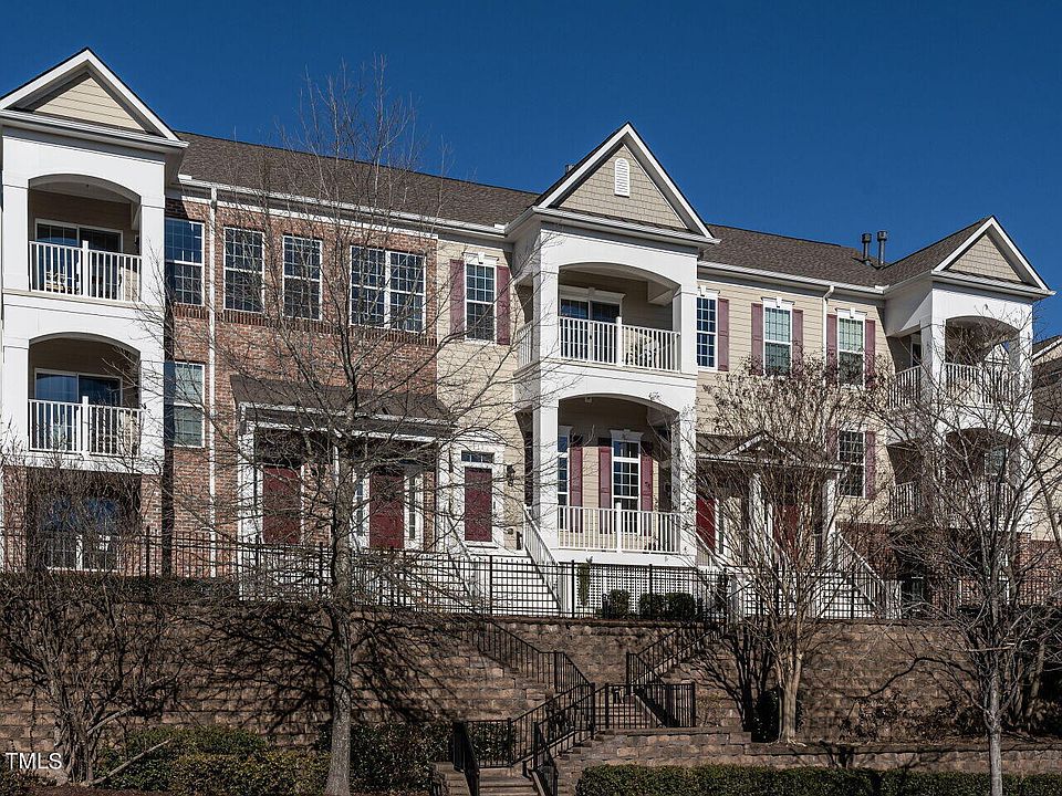 1st image of 10210 Sablewood Dr APT 111
