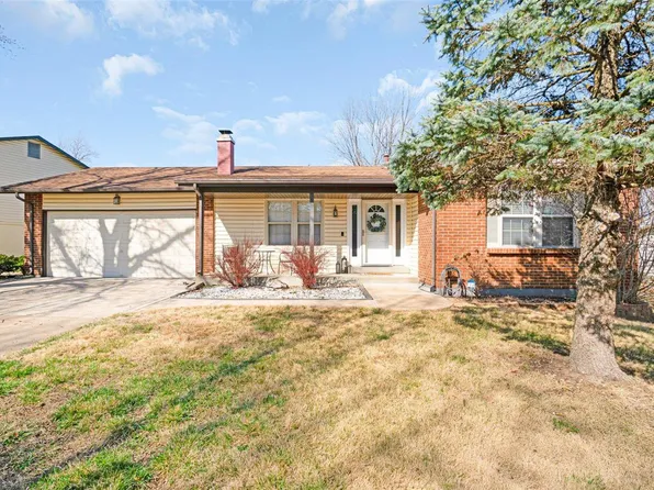 4551 Shoshone Trl, Saint Charles, MO 63304