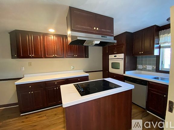 4th image of 179 W Main St #C