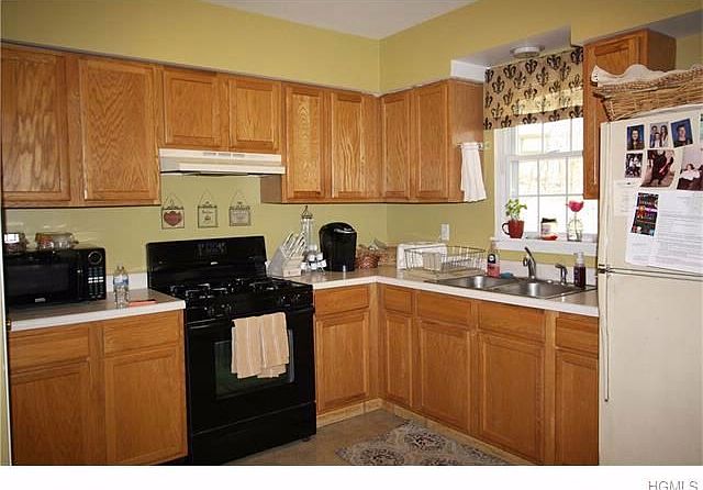 2nd image of 205 Union St #B