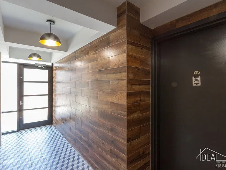 961 Madison St #1F — Photo 14