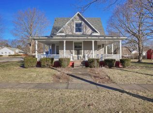 208 W 2nd St, Homer, IL 61849