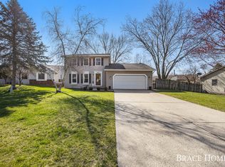 4534 Forest Lake Ct SE, Kentwood, MI