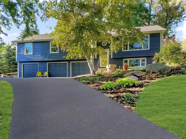 1036 Sunny Ridge Dr, Carver, MN 55315