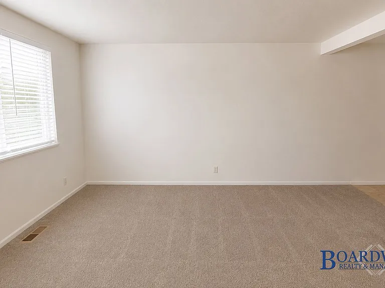 1195 E Roosevelt Ave #1 — Photo 3