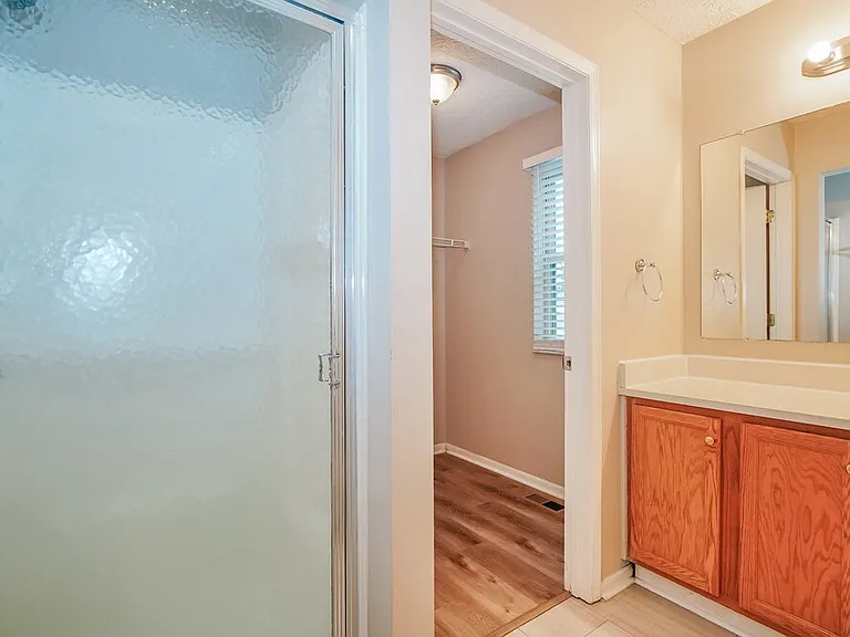 4299 Shady Meadows Dr — Photo 15