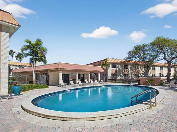 9 NE 19th Ct APT 104C, Wilton Manors, FL 33305